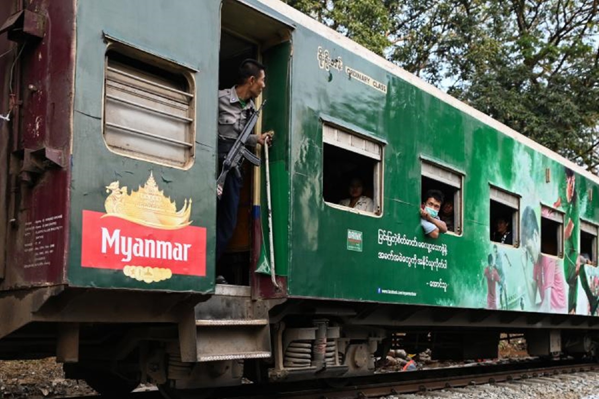 การพัฒนารถไฟในเมียนมา การพัฒนารถไฟในเมียนมา