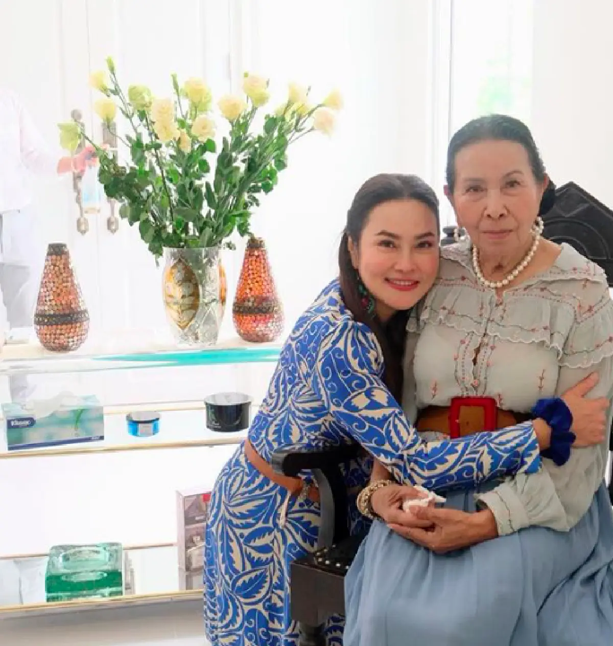 “ใหม่ เจริญปุระ” ถือฤกษ์ดีทำบุญบวงสรวงพระพิฆเนศ พร้อมทำบุญขึ้นบ้านใหม่หลังใหญ่