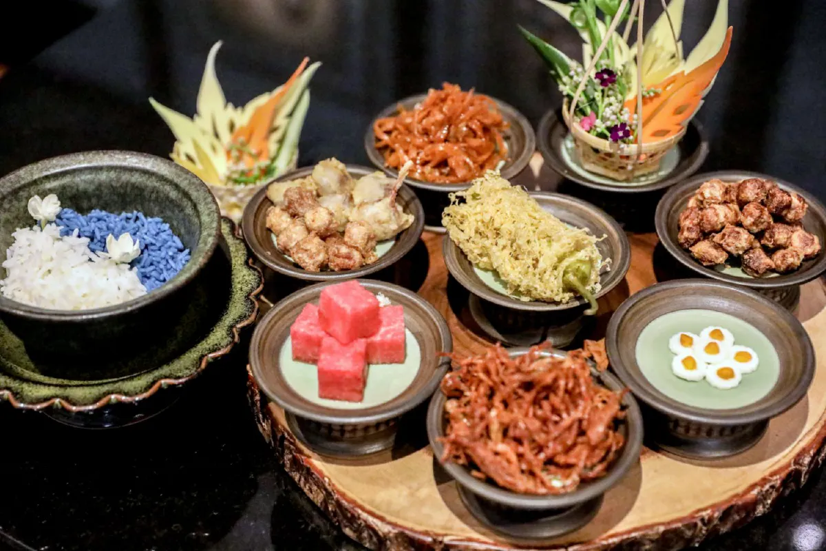 ชิมข้าวแช่ออร์แกนิค ดับองศาร้อนด้วยเมนูไทยชาววัง ณ ห้องอาหารเดอะเฮาส์ ออฟ สมูท เคอร์รี่