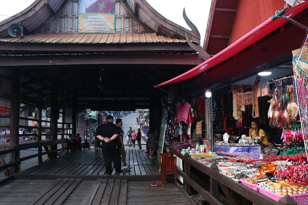 โควิด-19/หมอกควันพ่นพิษท่องเที่ยวสังขละบุรียอดจองห้องพักวูบ