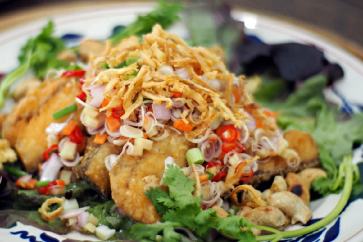 Camelot ชูเมนูรสชาติไทย ให้ตัวเลือกหลากหลายด้วยเมนูฟิวชั่นสไตล์โฮมเมด