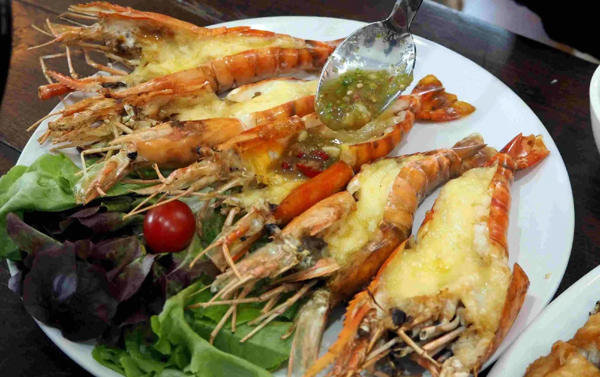 Camelot ชูเมนูรสชาติไทย ให้ตัวเลือกหลากหลายด้วยเมนูฟิวชั่นสไตล์โฮมเมด