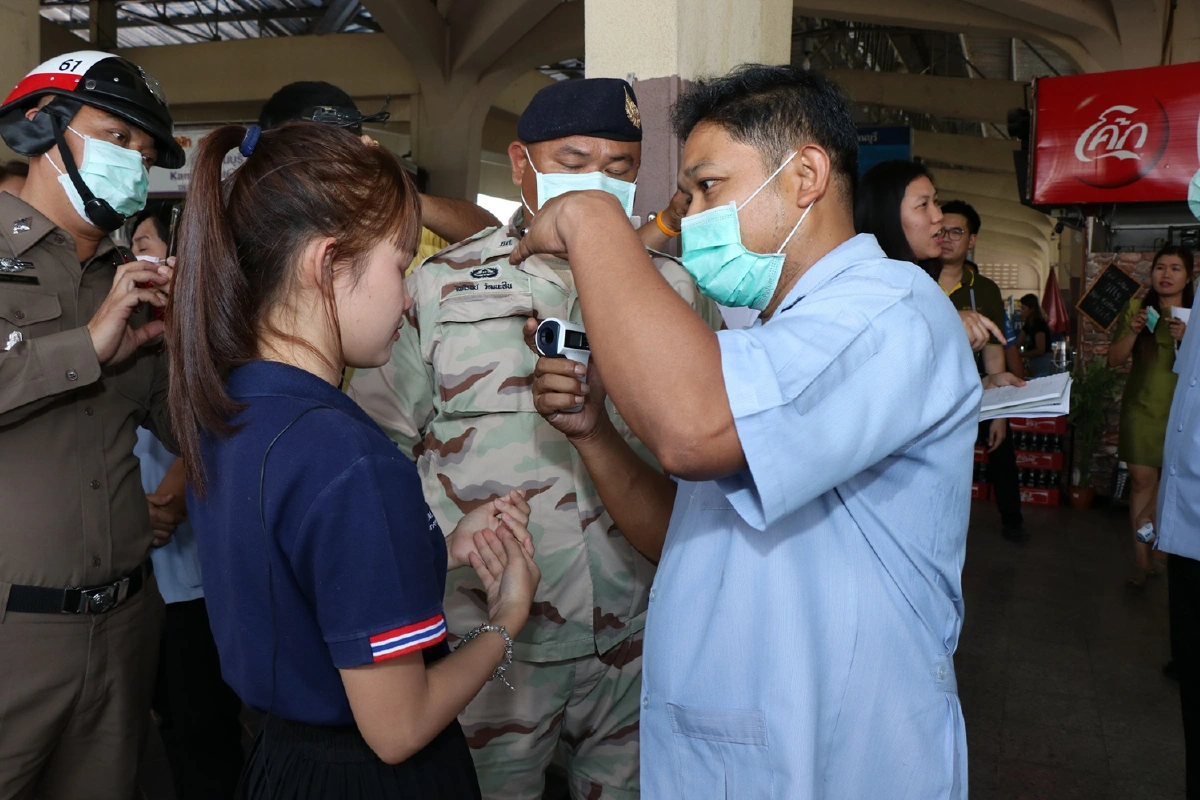 กาญจน์ตั้งจุดคัดกรองบขส.คุมเข้มป้องกันแพร่ระบาดโควิด-19