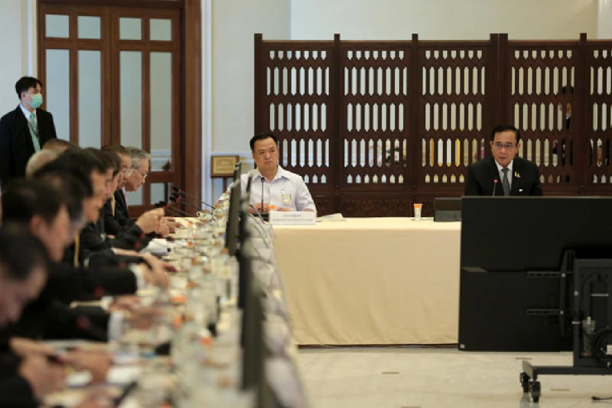 "บิ๊กตู่"ถกรับมือ"ผีน้อย"กลับไทย ย้ำสิ่งสำคัญต้องสร้างความเชื่อใจให้สังคมโดยรวม