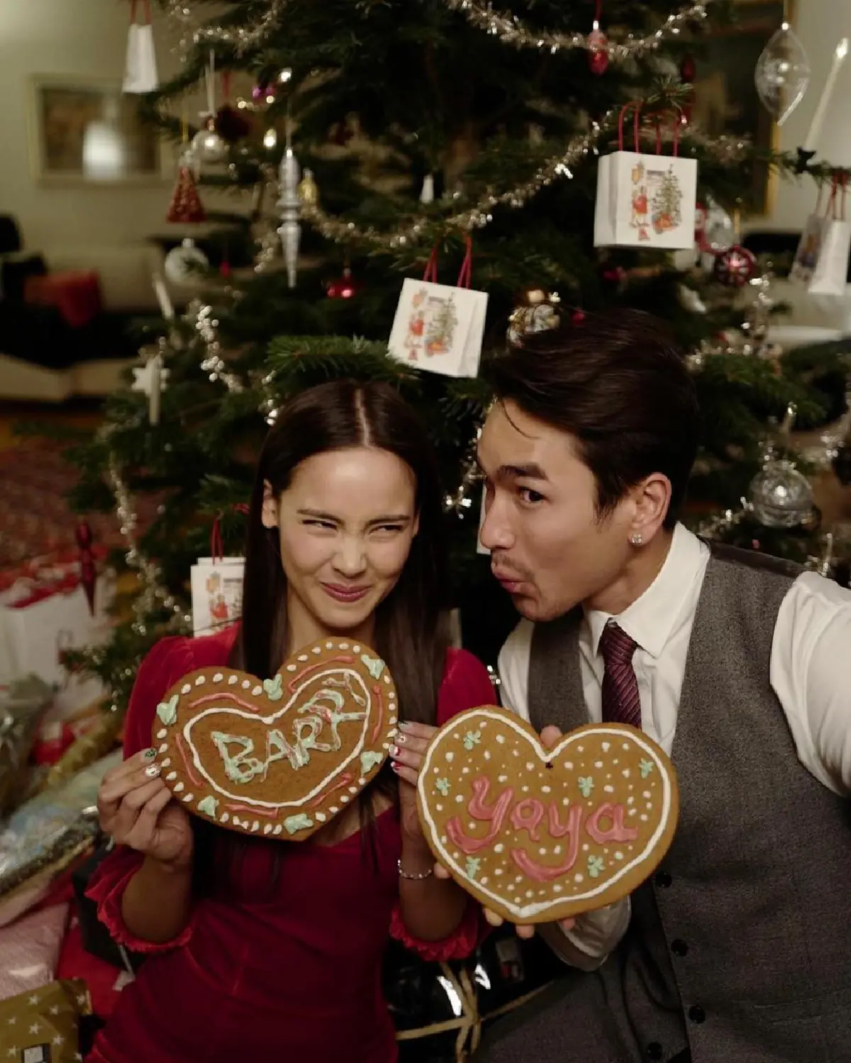 ณเดชน์-ญาญ่า ควงกันไปดูแปลนบ้าน หรือจะเป็นเรือนหอในอนาคต?