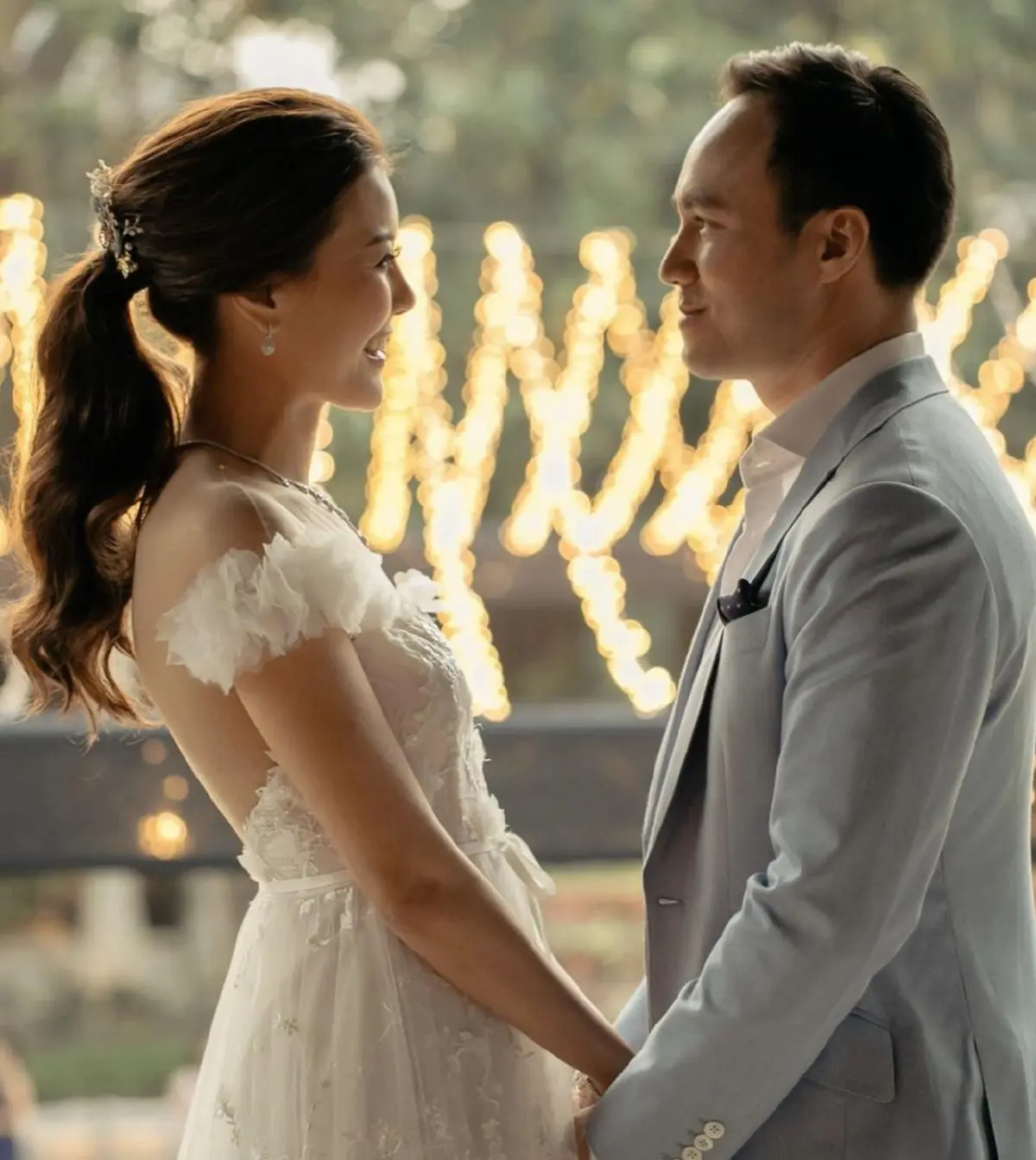 เก๋ ชลลดา มอบเงินของขวัญแต่งงานเกือบ 5 แสนให้มูลนิธิช่วยเหลือสัตว์ยากไร้