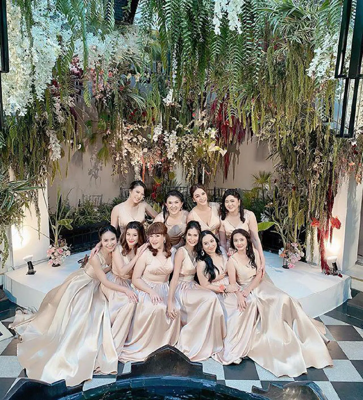 สวยยกแก๊ง! รวมภาพเพื่อนสาวซุปตาร์ร่วมงานแต่ง วีเจจ๋า ณัฐฐาวีรนุช