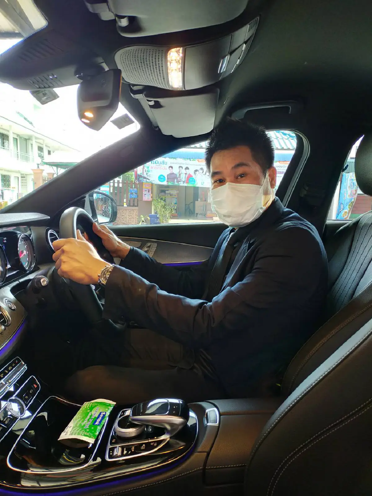 ทุกการเดินทางปลอดภัย มั่นใจสูงสุด ไปกับ The Black Tie Service