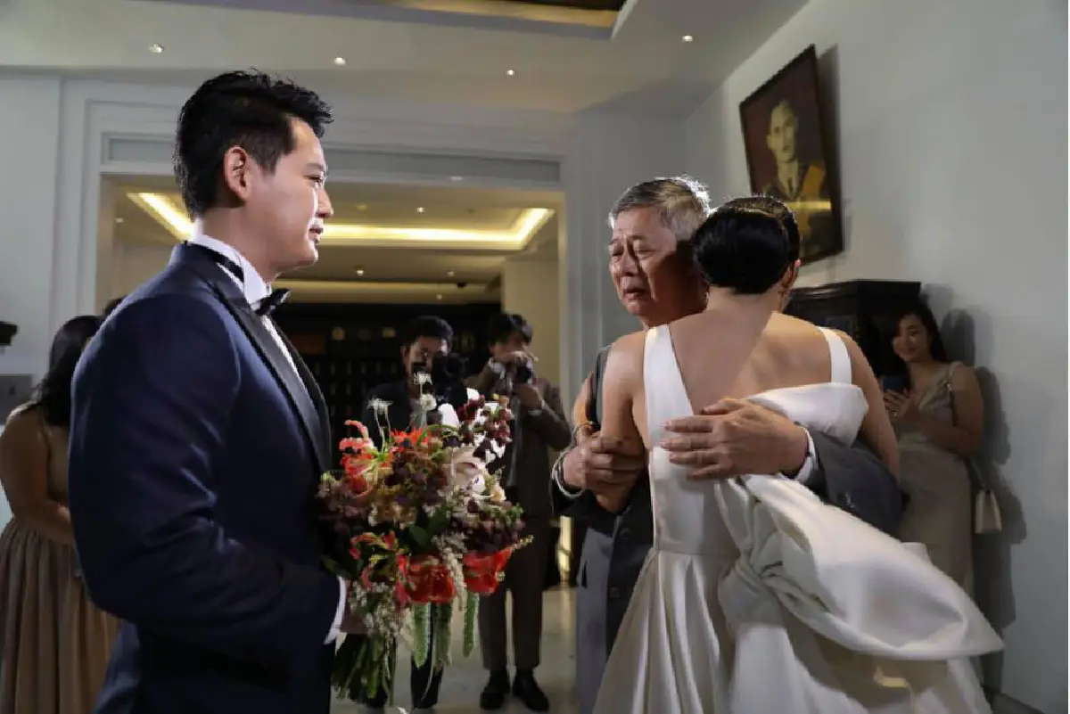 ซูมดีเทลชุดเจ้าสาวของ วีเจจ๋า-ณัฐฐาวีรนุช สวยเรียบง่ายในวันสำคัญ