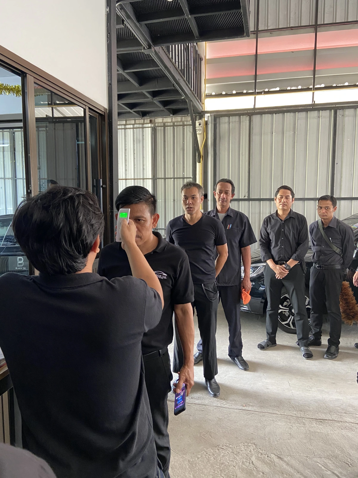 ทุกการเดินทางปลอดภัย มั่นใจสูงสุด ไปกับ The Black Tie Service