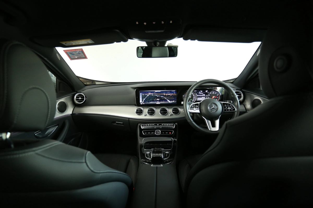 ทุกการเดินทางปลอดภัย มั่นใจสูงสุด ไปกับ The Black Tie Service