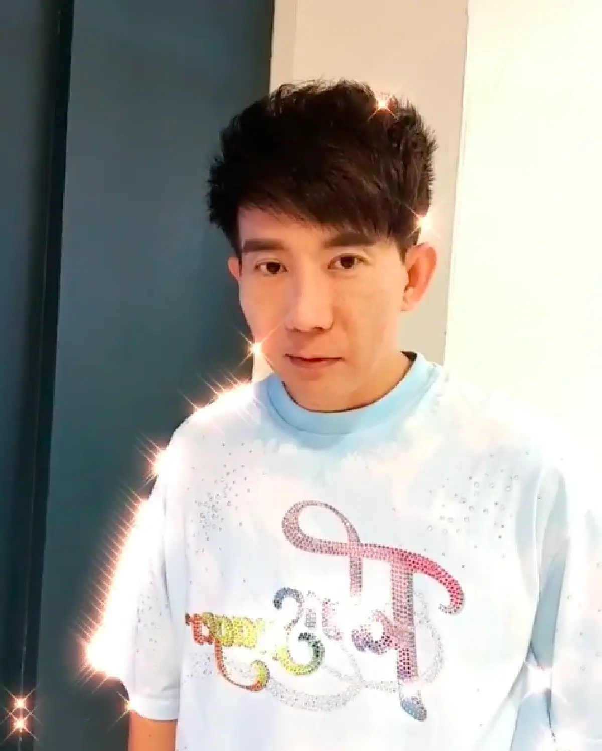 “ป้อม วินิจ” จวกช่างทำผมเลือกงานไม่รับลูกทุ่ง แต่อยากม้วนผมให้ “ชมพู่”