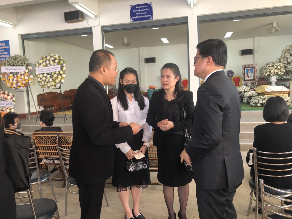 รองปธ.ศาลฎีการุดให้กำลังใจภรรยาผู้พิพากษา"คณากร เพียรชนะ "