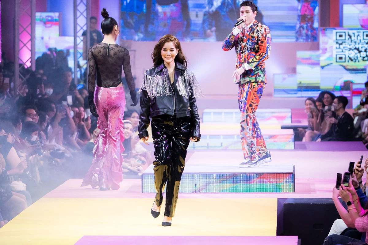 รันเวย์กลางกรุงอัปเดตเทรนด์แฟชั่นจากแบรนด์ยอดฮิต