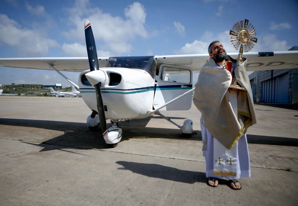 ชีวิตต้องเดินหน้าต่อไป ชมสารพัดวิธีเอาตัวรอดของชาวโลกยุคไวรัส