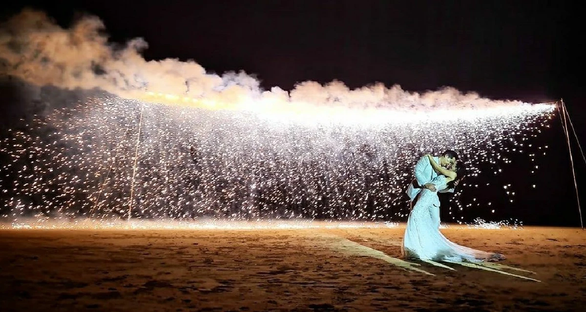 “จ๋า-ตุ๊" ฉลองวิวาห์หวาน ท่ามกลางบรรยากาศโรแมนติกริมทะเล 