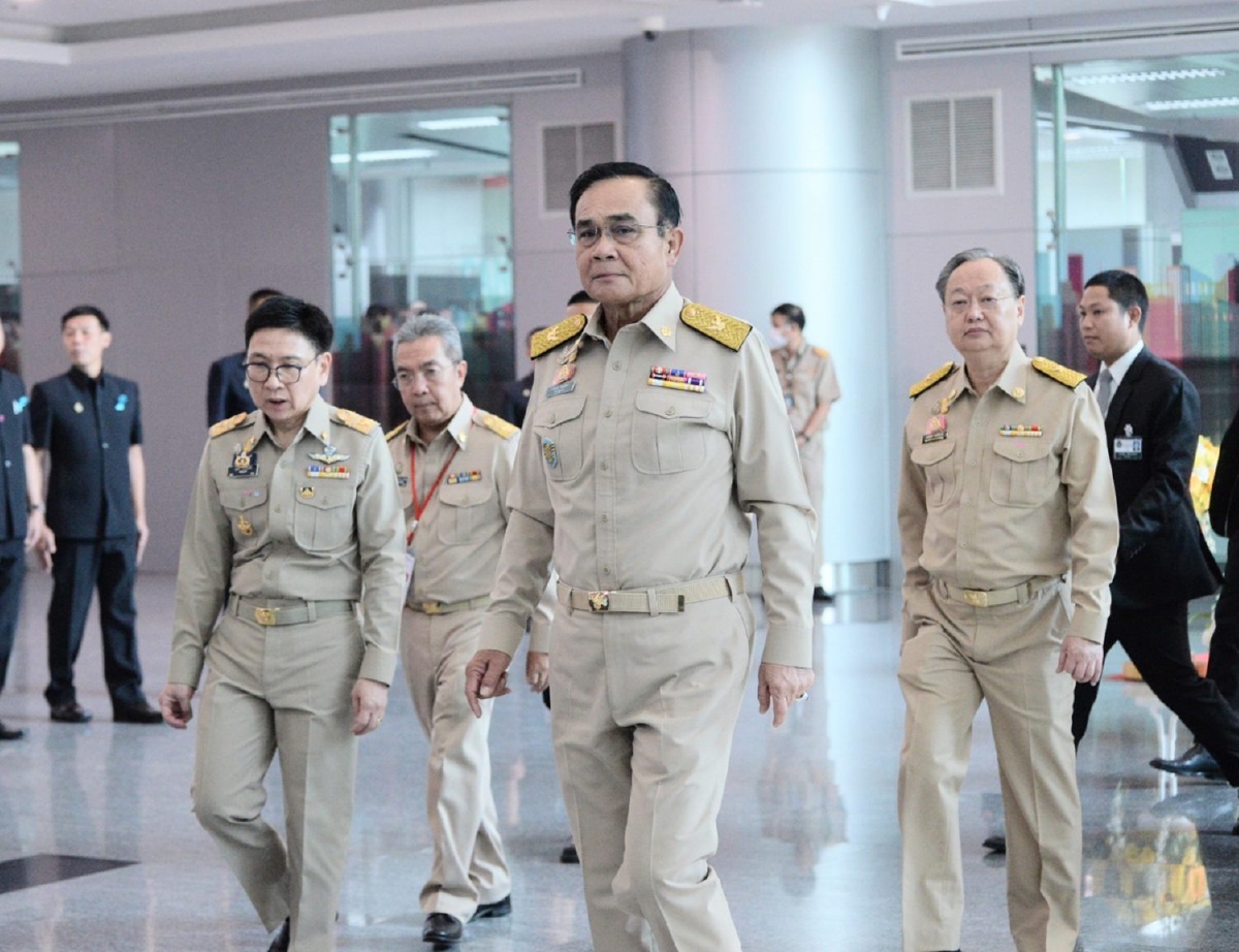 "สนธิรัตน์'' ถกด่วนบ่ายนี้เคาะมาตรการคืนเงินประกันค่ามิเตอร์ไฟฟ้ารายละ 3,000 บาท "สนธิรัตน์'' ถกด่วนบ่ายนี้เคาะมาตรการคืนเงินประกันค่ามิเตอร์ไฟฟ้ารายละ 3,000 บาท