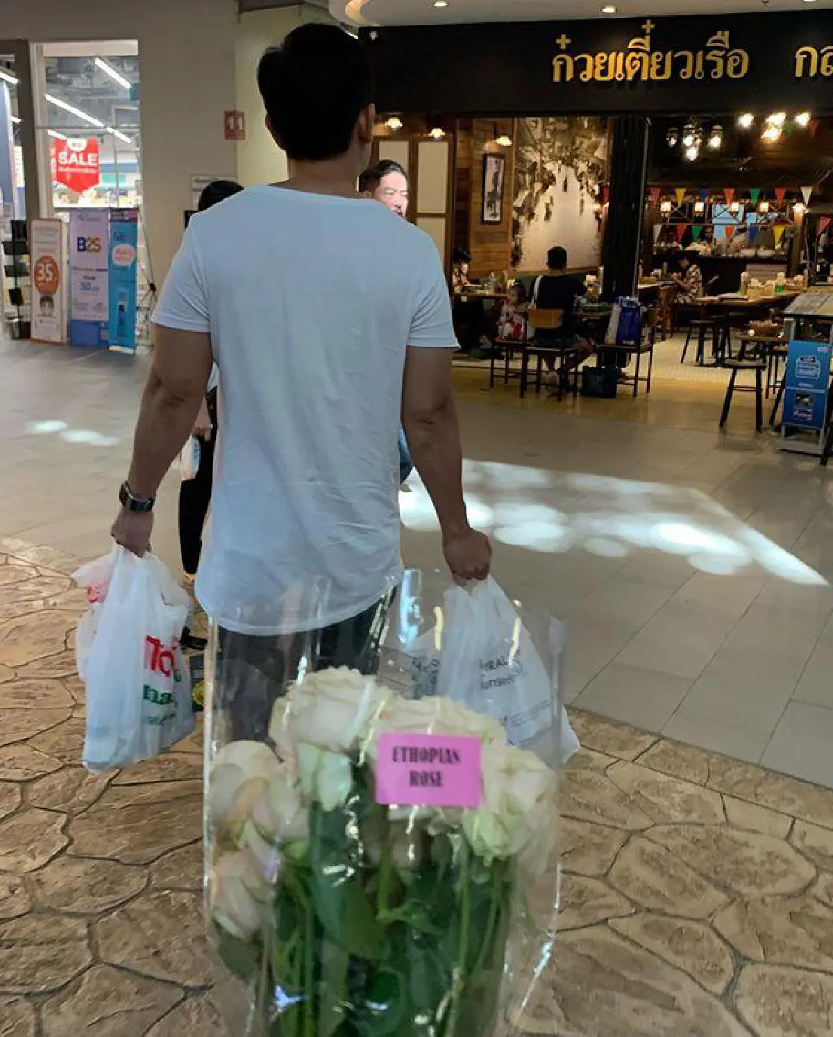 เจ้าบ่าวคู่ชีวิต! ”วีเจจ๋า" เผยภาพพร้อมเหตุผลทำไมถึงเลือก "ตุ๊ ธนานันต์"