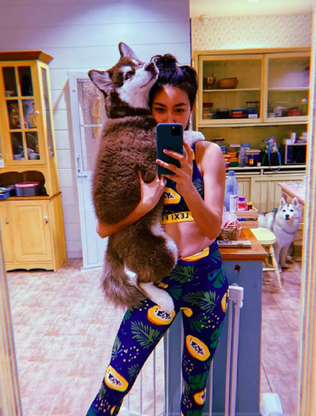  ส่องอุปกรณ์ออกกำลังกายของ “แพนเค้ก” ที่ควานหาได้รอบตัวได้