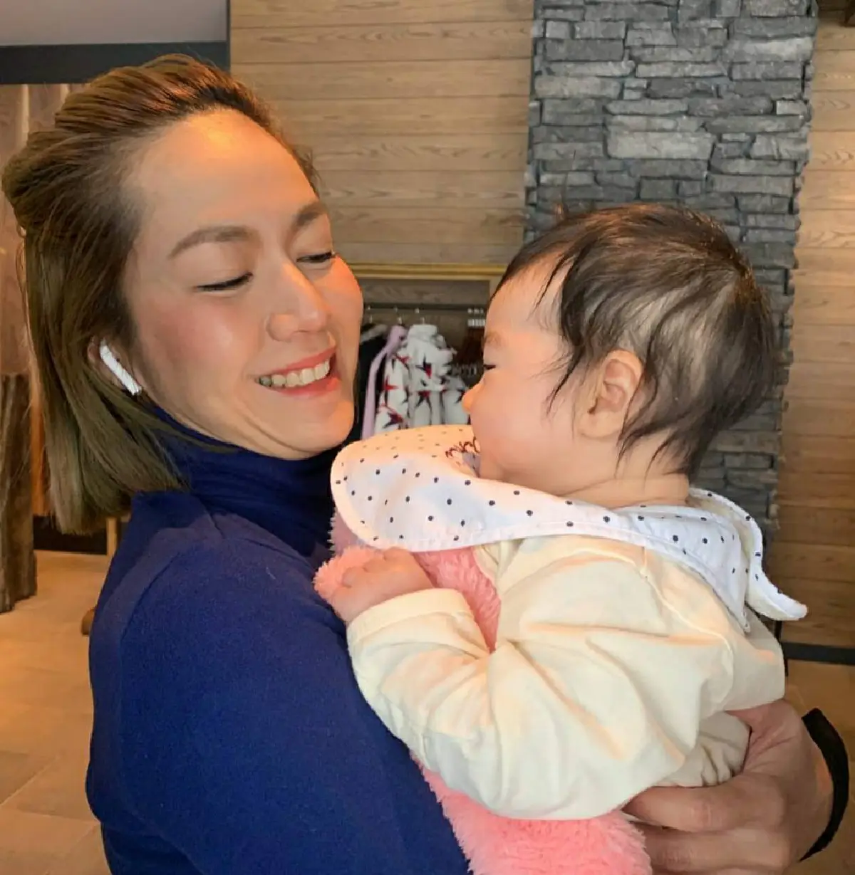 "น้องเดมี่" ขวัญใจลุงป้าน้าอาคนบันเทิง..นับวันยิ่งน่ารักเหมือนตุ๊กตาเข้าไปทุกที