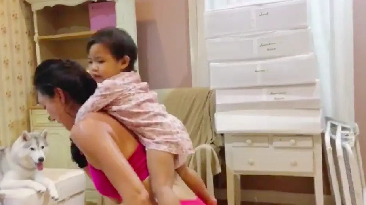  ส่องอุปกรณ์ออกกำลังกายของ “แพนเค้ก” ที่ควานหาได้รอบตัวได้