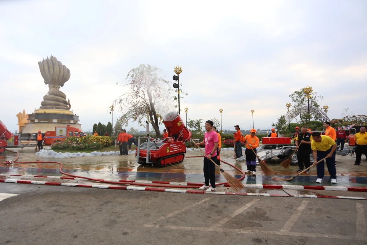 นครพนมงดรื่นเริงถนนข้าวปุ้นช่วงสงกรานต์ ป้องโควิด-19แพร่ระบาด