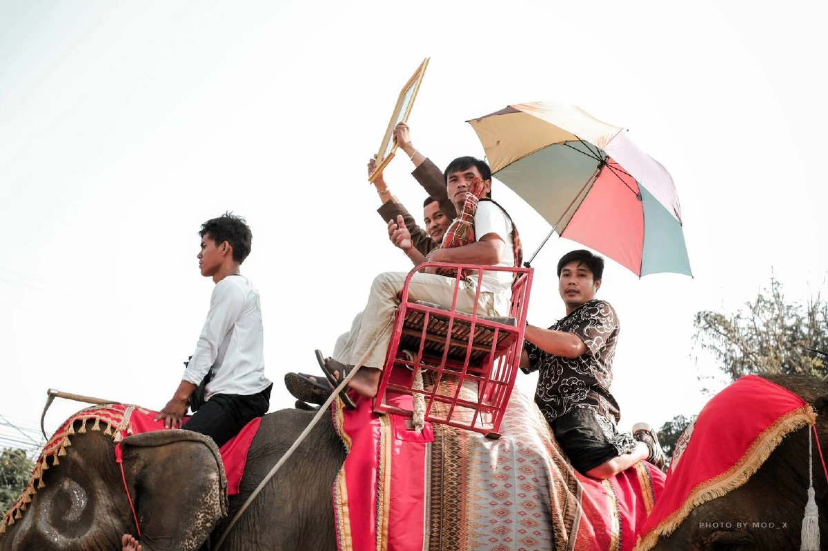 “จา พนม” ขี่ช้างแห่อัฐิ “คุณพ่อทองดี” รำลึกการจากไปครบ 5 ปีสุดยิ่งใหญ่