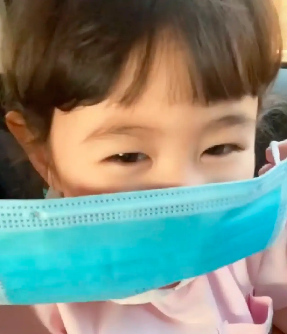 "น้องพลอยเจ" สุดน่ารัก! ชวนทุกๆ คน มาใส่หน้ากากอนามัยกัน