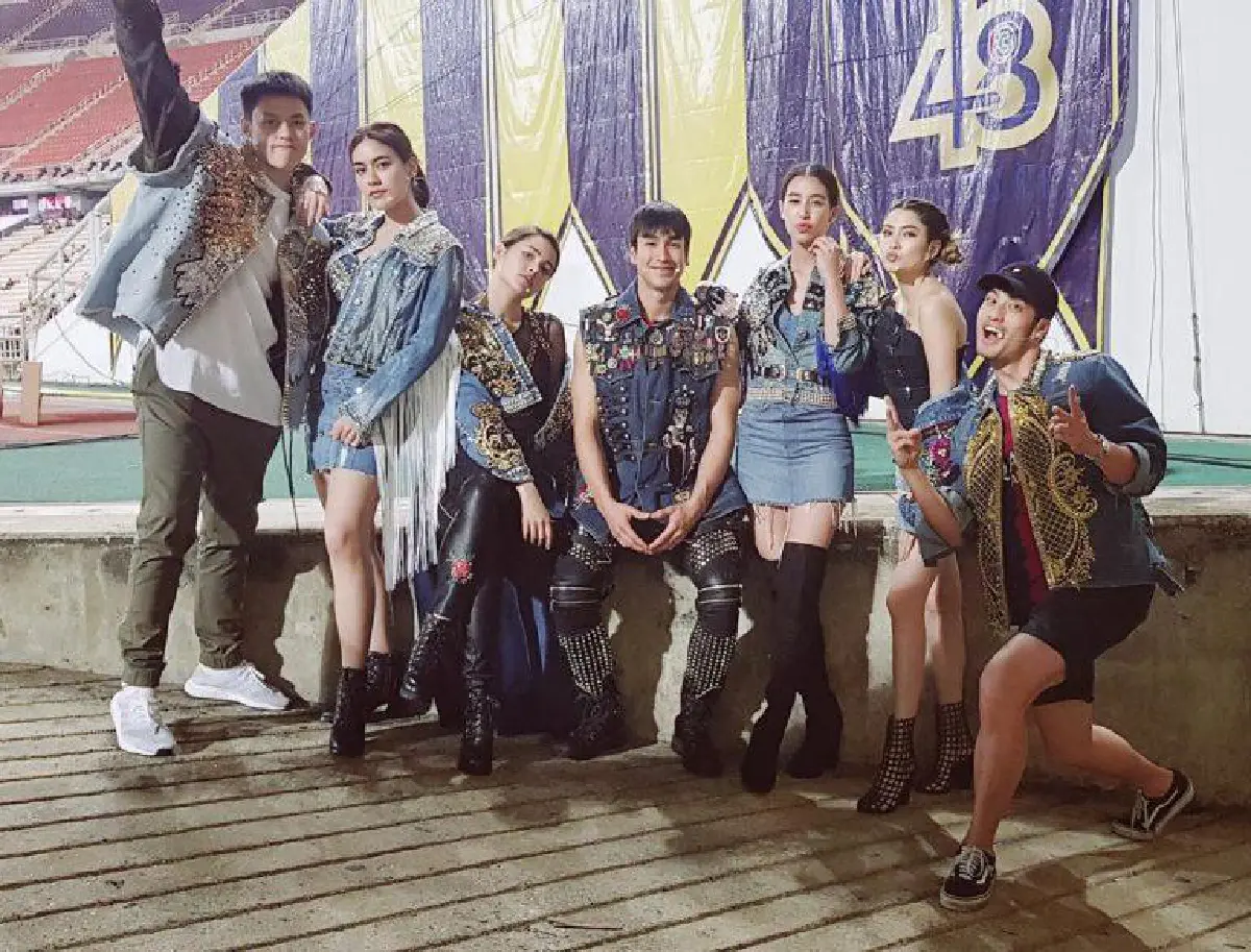 สนิทกันเหมือนเดิม! ญาญ่า-คิมเบอร์ลี่-มาร์กี้-มิ้นต์ เซลฟี่รวมตัว 4 สาวหัวใจแห่งขุนเขา