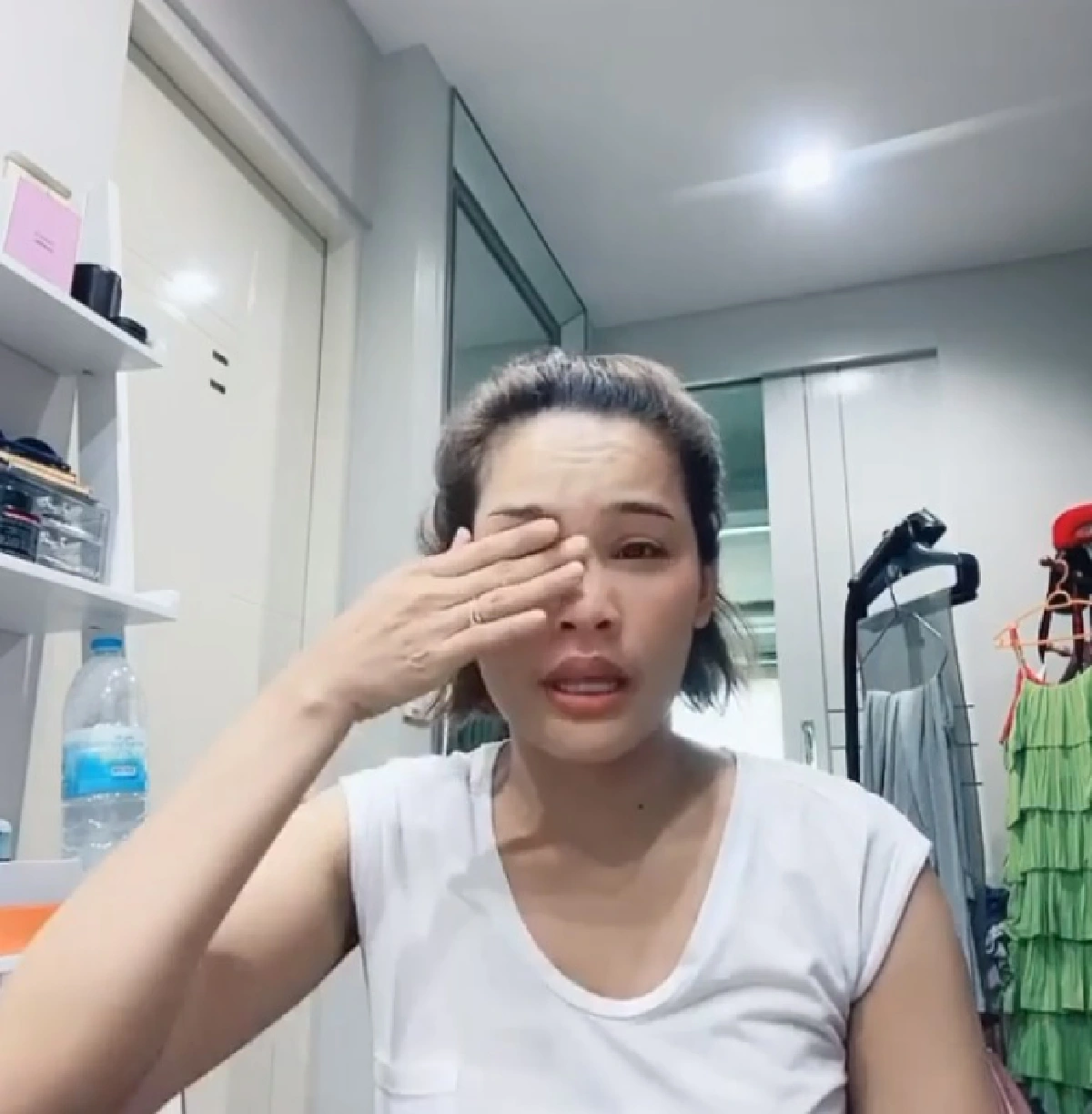 หนูเล็ก ก่อนบ่าย น้ำตาแตก! กลัวติดเชื้อโควิท-19 หลังเพิ่งร่วมงานกับ แมทธิว ดีน (คลิป)