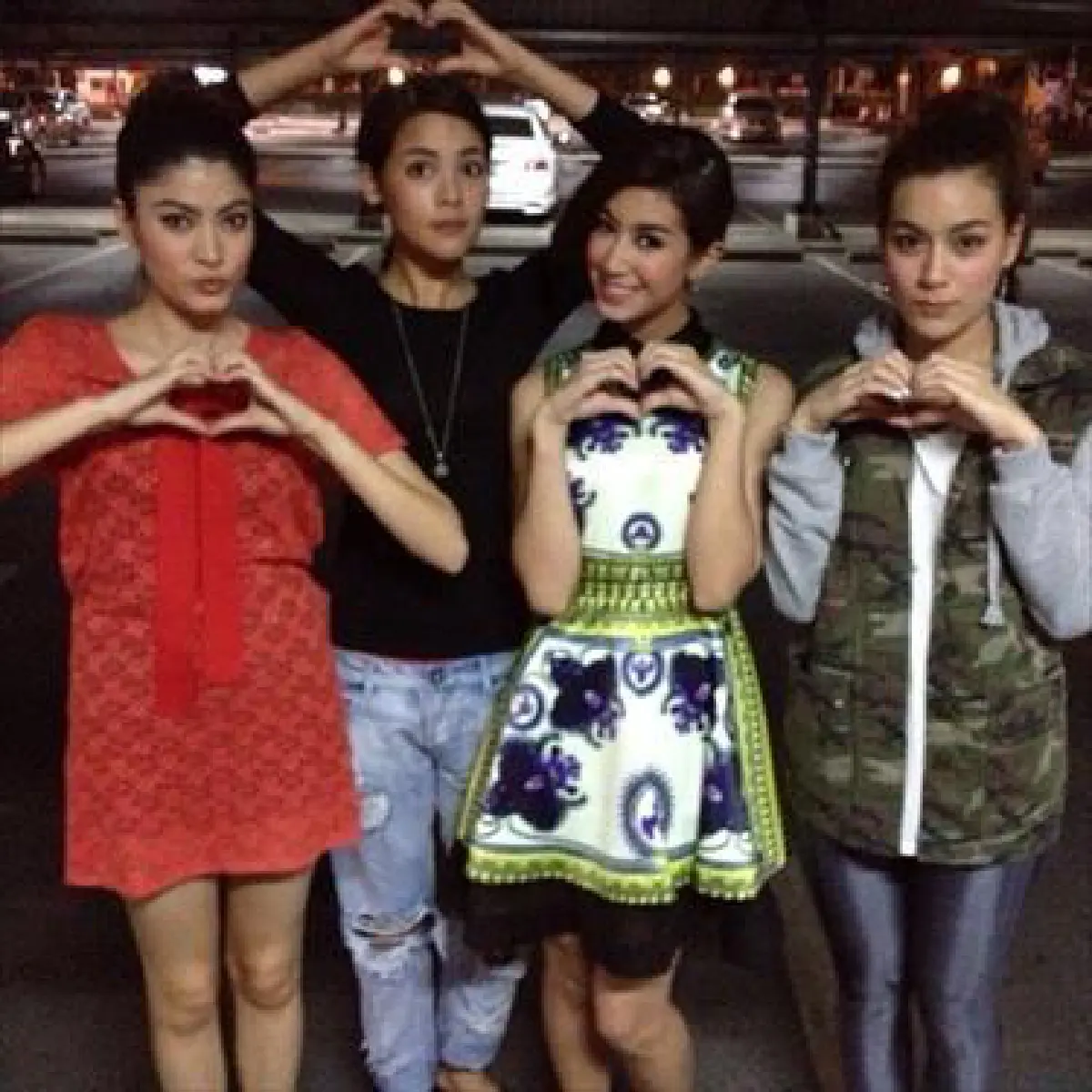 สนิทกันเหมือนเดิม! ญาญ่า-คิมเบอร์ลี่-มาร์กี้-มิ้นต์ เซลฟี่รวมตัว 4 สาวหัวใจแห่งขุนเขา