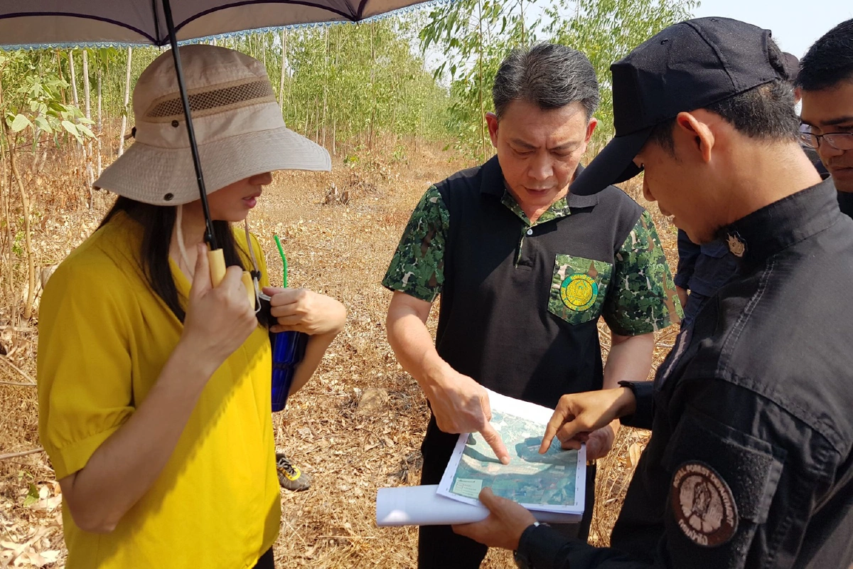 ปารีณาร่วมสังเกตการณ์ ป่าไม้สอบที่ดินแม่ธนาธร