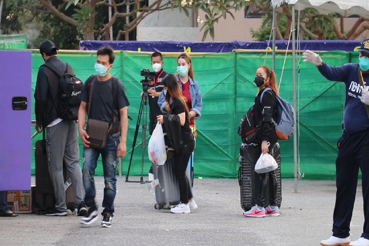 ส่งกลับแล้ว 240 ผีน้อย นำกักตัวภูมิลำเนา