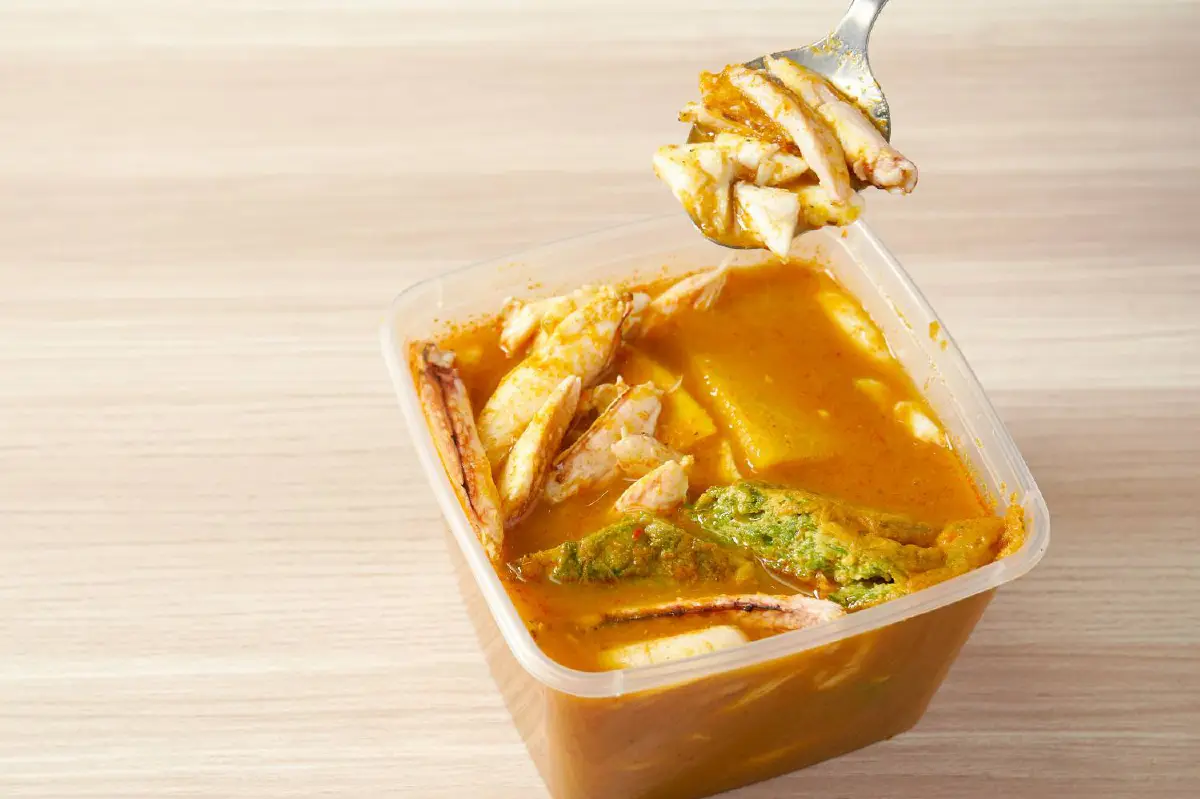 รวมมิตร 17 ร้านดัง กับสุดยอดเมนูที่น่าสั่งมานั่งกินที่บ้าน