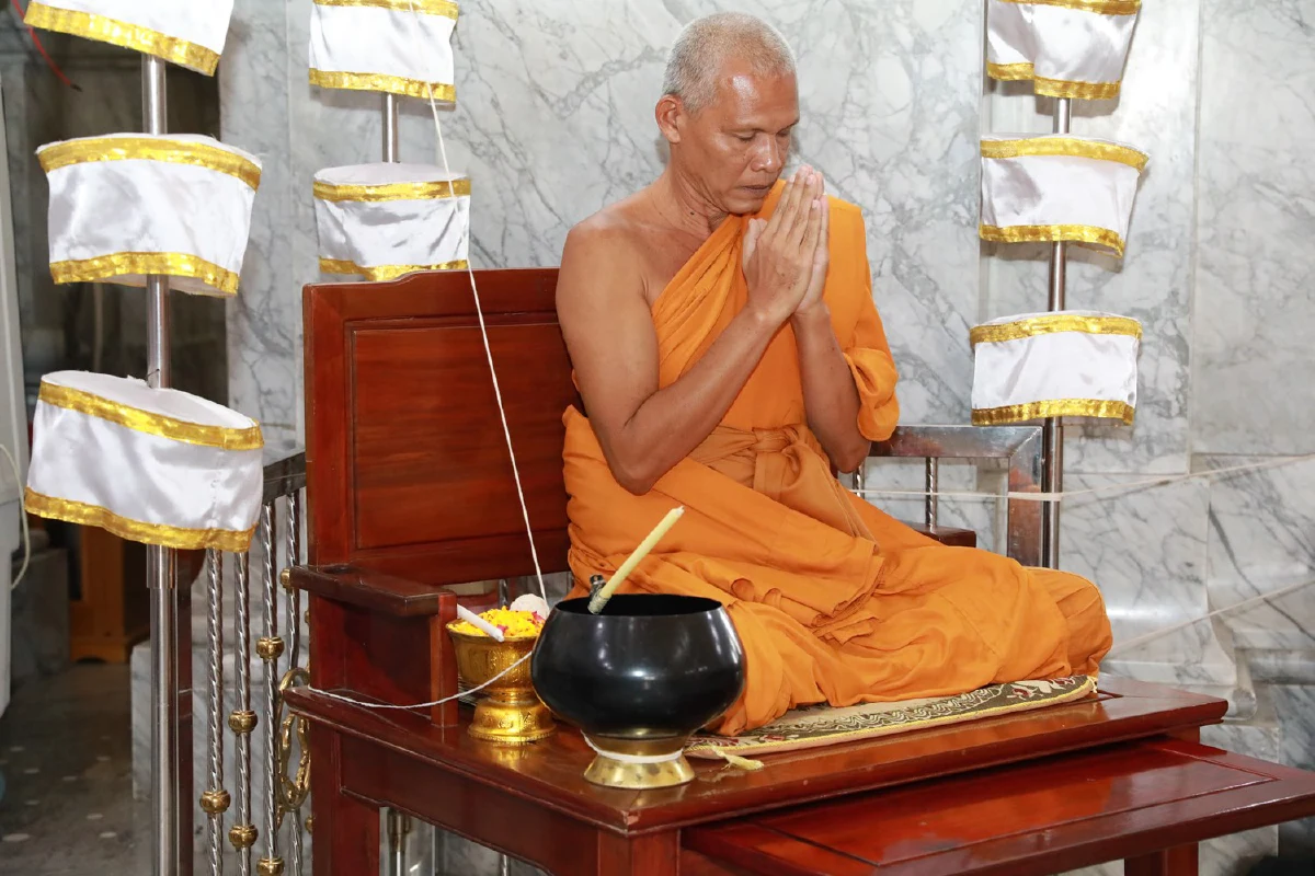 บอกบุญใหญ่! บูชาด่วนเหรียญพระพุทธโสธร รุ่น “ร่วมจิตต์น้อมเกล้าฯ”