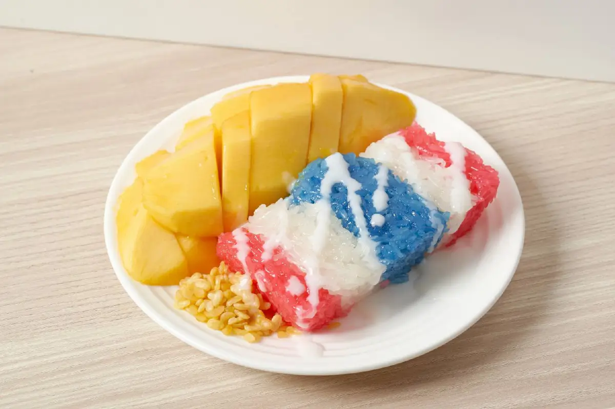 รวมมิตร 17 ร้านดัง กับสุดยอดเมนูที่น่าสั่งมานั่งกินที่บ้าน