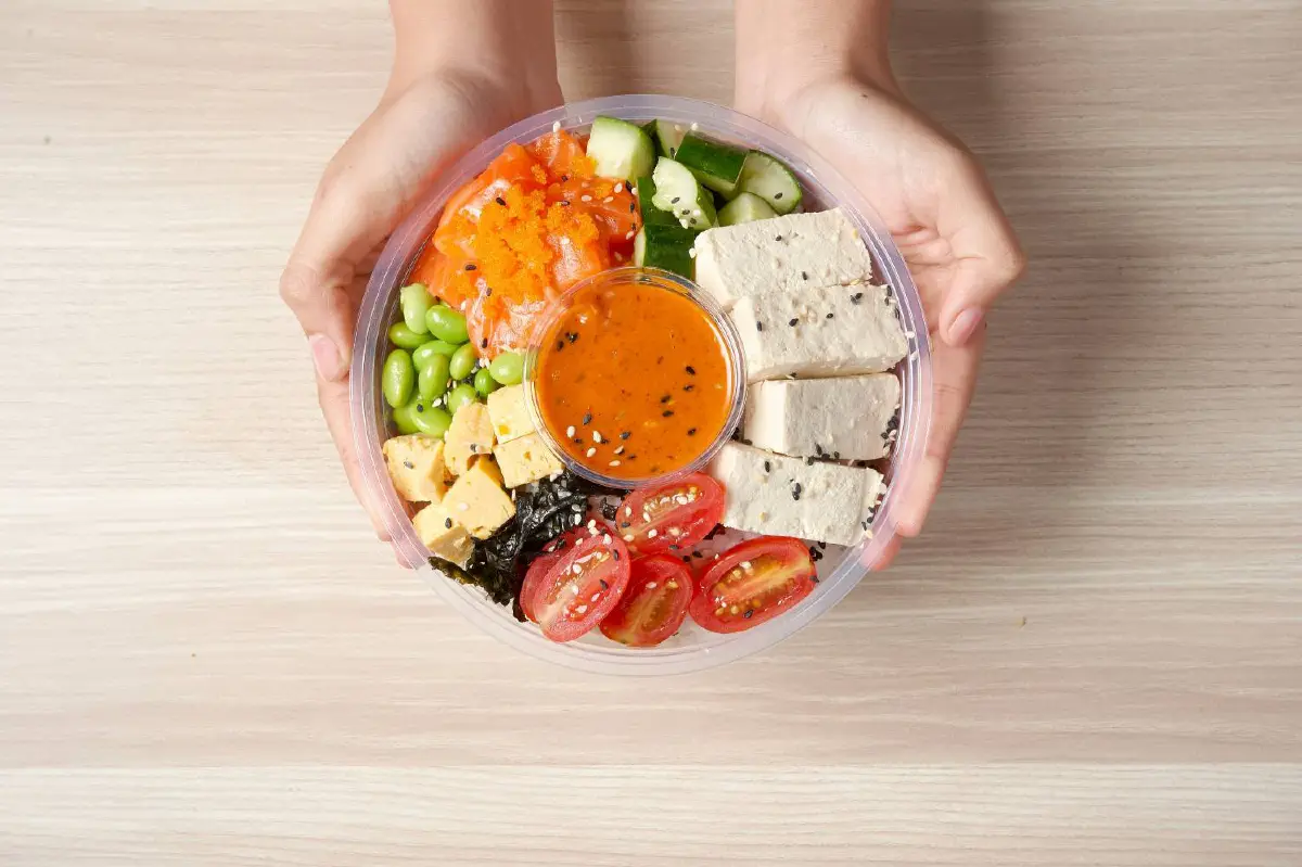 รวมมิตร 17 ร้านดัง กับสุดยอดเมนูที่น่าสั่งมานั่งกินที่บ้าน