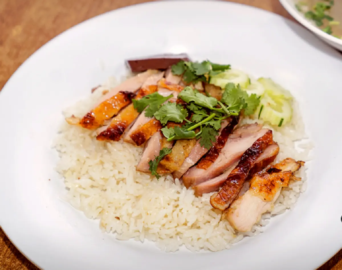 รวมมิตร 17 ร้านดัง กับสุดยอดเมนูที่น่าสั่งมานั่งกินที่บ้าน