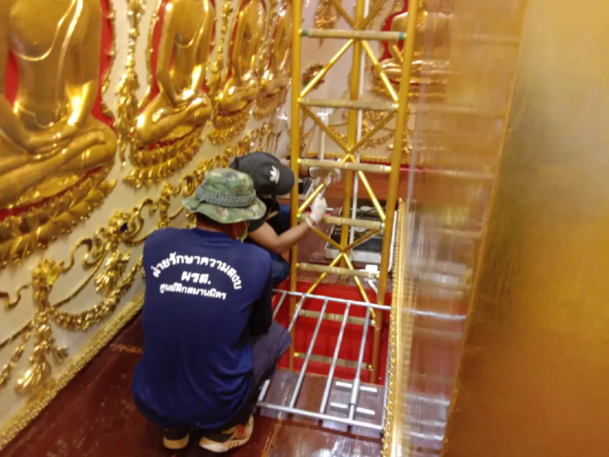 เร่งฆ่าเชื้อภายในองค์พระธาตุพนม หลังเซียนมวยติดไวรัสมาไหว้