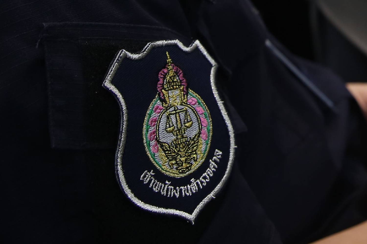 ตำรวจศาลตามรวบจำเลยอ้างป่วยโควิดเบี้ยวนัดศาล ตำรวจศาลตามรวบจำเลยอ้างป่วยโควิดเบี้ยวนัดศาล