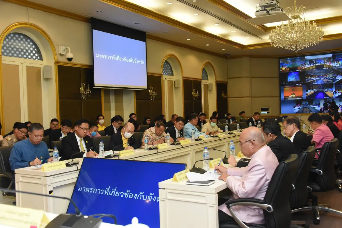 "บิ๊กป๊อก"สั่งด่วนผู้ว่าฯทั่วประเทศใช้อำนาจตามกม.คุมโควิด-19 อย่างเข้มข้น