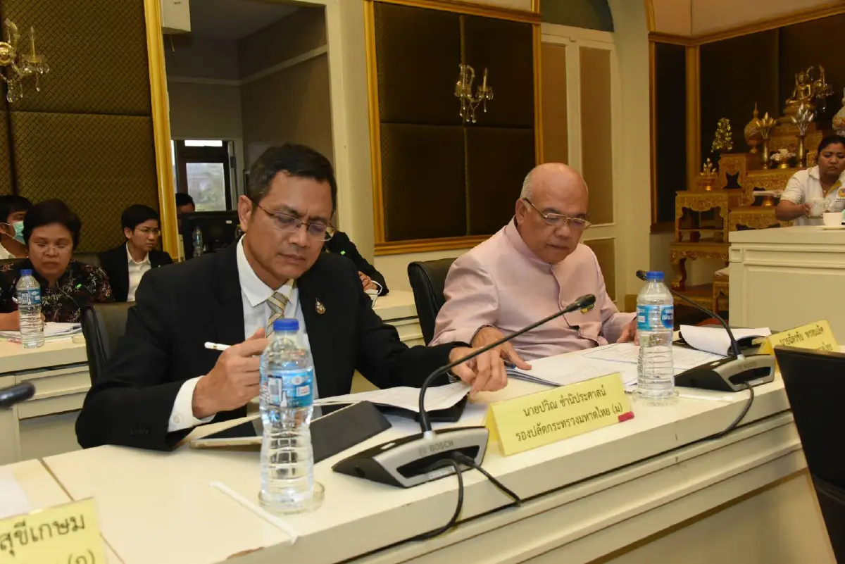 "บิ๊กป๊อก"สั่งด่วนผู้ว่าฯทั่วประเทศใช้อำนาจตามกม.คุมโควิด-19 อย่างเข้มข้น