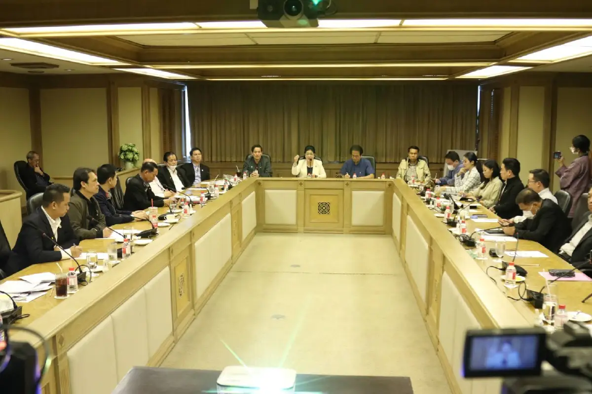 "สุดารัตน์" เสนอยาแรง “เปิดปฏิบัติการค้นหาผู้ติดเชื้อ COVID-19  - ระงับการเพิ่มผู้ติดเชื้อรายใหม่เข้าประเทศ”