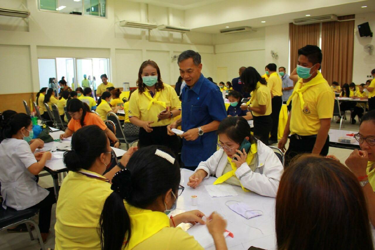 ชุมชนทั่วประเทศร่วมผลิตหน้ากากอนามัยแบบผ้าให้ชาวบ้านป้องกันโควิด-19