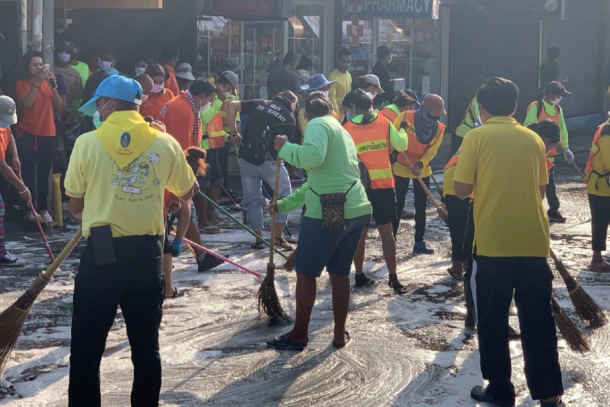 ป่าตองจัดบิ๊กคลีนนิ่งป้องกันโควิด-19 ผู้ประกอบการค้านปิดสถานบริการ