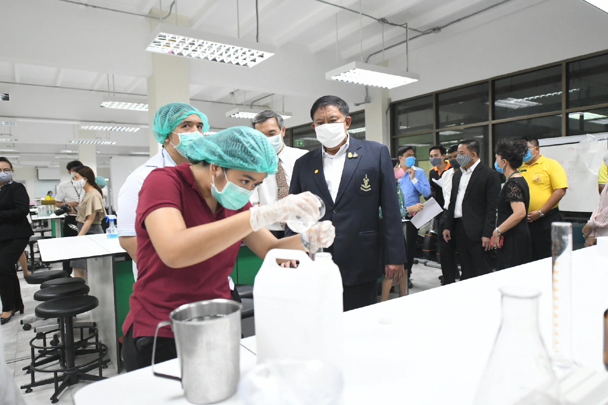 กทม.ทำแอลกอฮอลล์แจกกว่า 2 พันชุมชนเริ่มพรุ่งนี้ประเดิมเขตดุสิต-ปทุมวันและวัฒนา