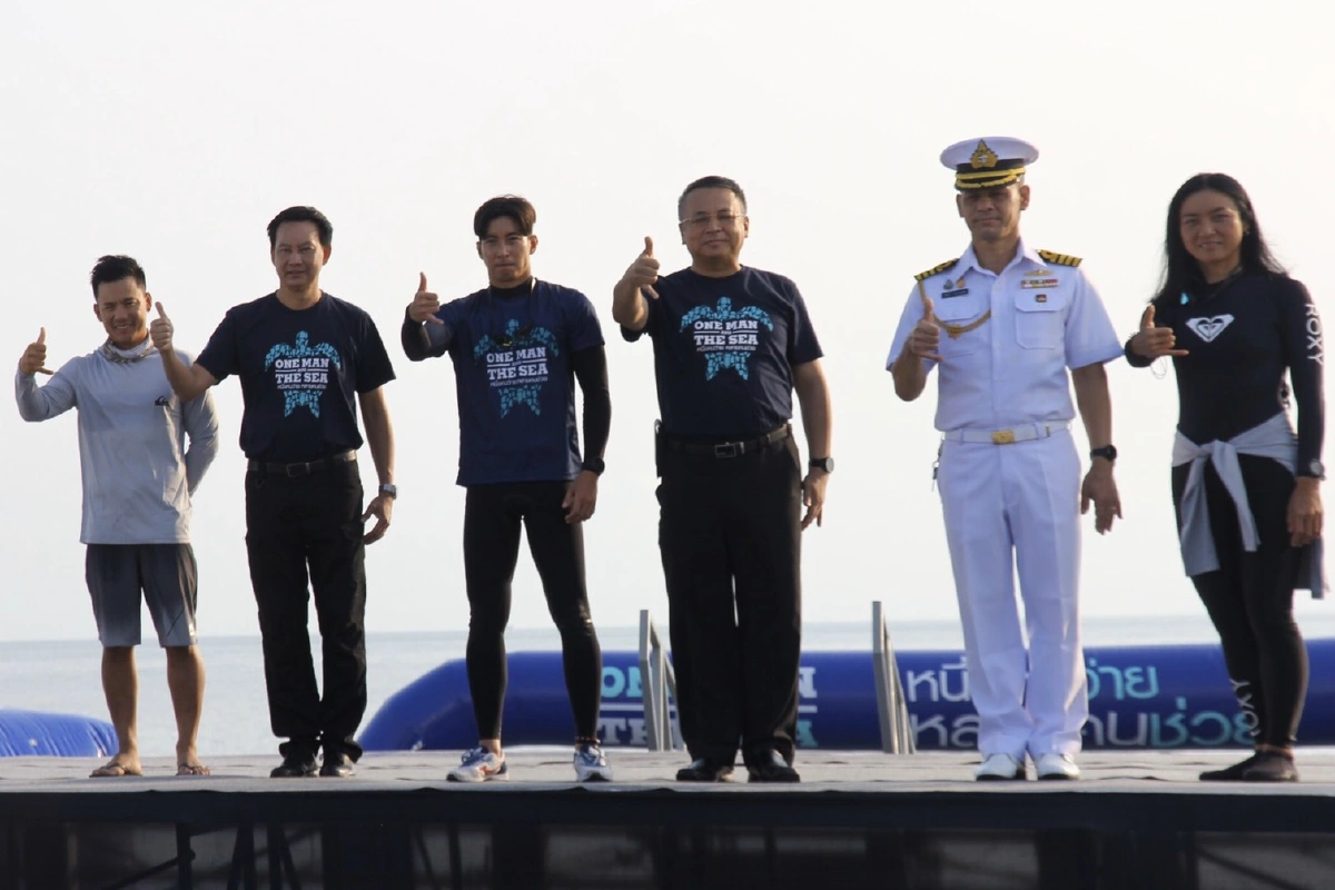 "โตโน่"ว่ายน้ำข้ามฝั่งไปเกาะสมุยปลุกจิตสำนึกคนไทยลดทิ้งขยะลงทะเล