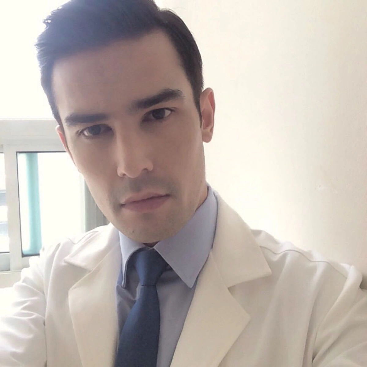 นิโคล เทริโอ แชะภาพคู่พระเอก MV บุษบา 20 ปีผ่านไปยังสวยหล่อไม่เปลี่ยน 