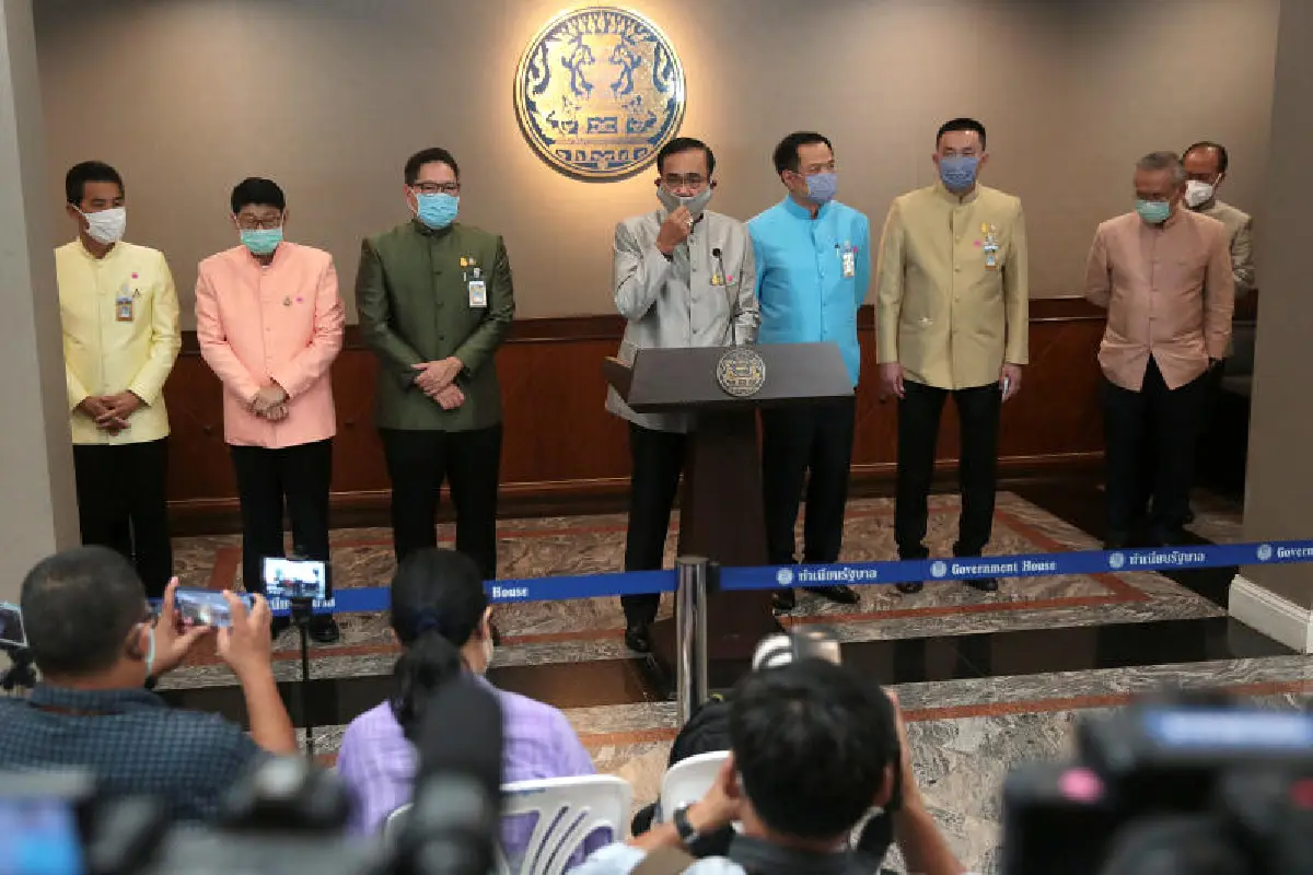 ลุ้นระทึก "อุตตม" ไปไหนมาบ้างก่อนตรวจติดไวรัสโควิด-19 หรือไม่