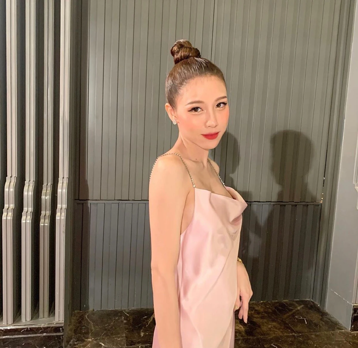 แอปเปิ้ล สีสะเหงียน ฉะผู้ประกาศดัง บูลลี่ประเทศลาวด้อยพัฒนากรณีโควิด-19